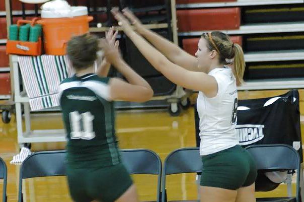25P Random Volleyball Girls In Spandex