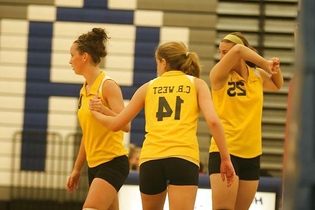 25P Random Volleyball Girls In Spandex
