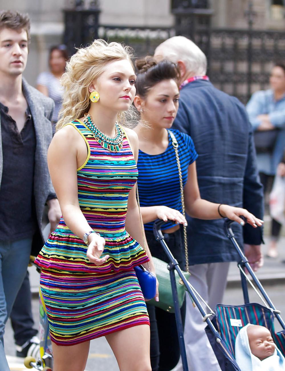 25P AnnaSophia Robb - Booty Inspection!