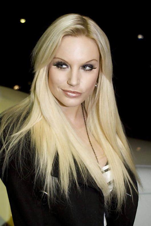 25P Gina-Lisa-German Busty Diva