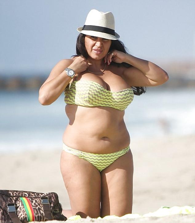 24P Plump mature celeb