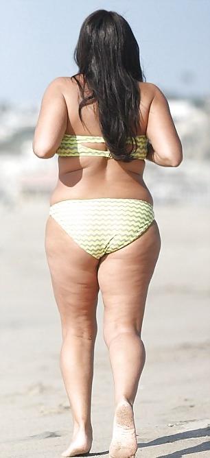 24P Plump mature celeb