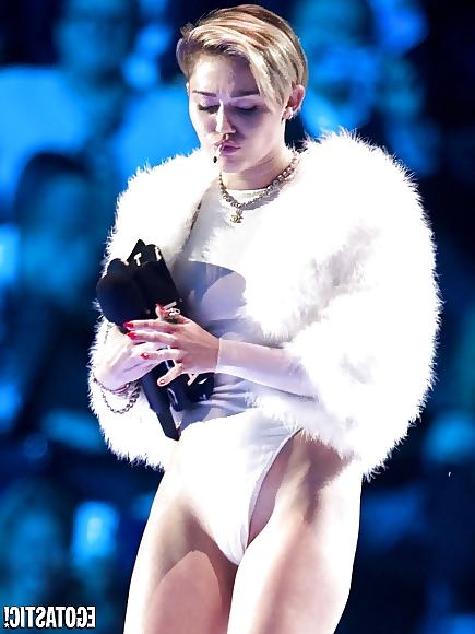 25P Sexy Miley Cyrus MTV EMA in Amsterdam November 2013 
