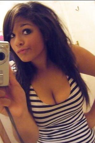 25P Big Boobs in Stripes 
