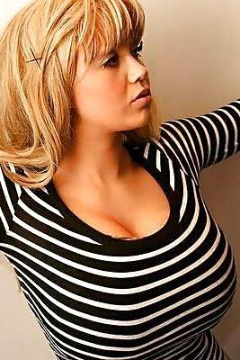 25P Big Boobs in Stripes 
