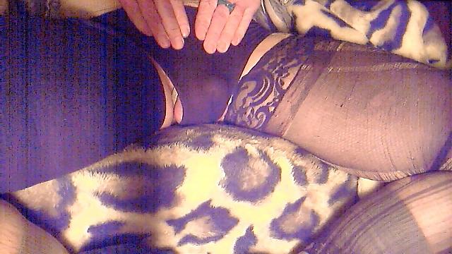 12P Crossdressing sissy ass and clitty fun!