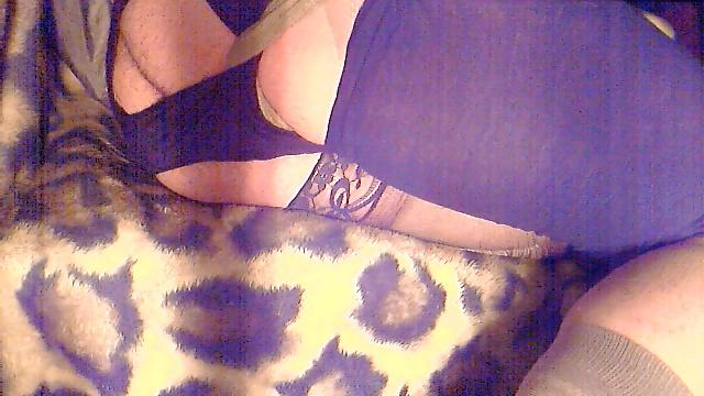 12P Crossdressing sissy ass and clitty fun!