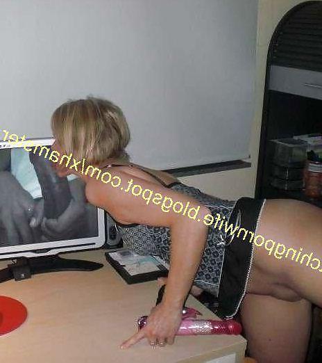 10P WATCHING PORN WIFES 1.