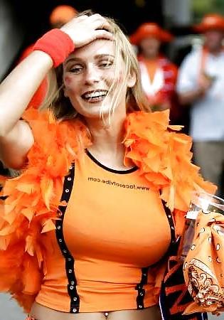 25P Football fans #2