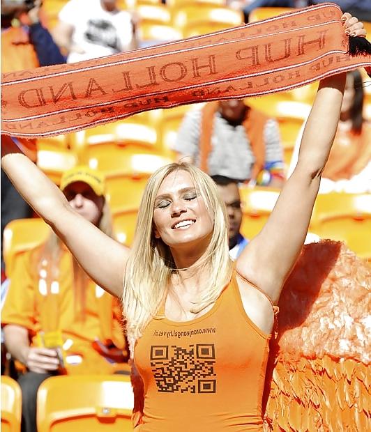 25P Football fans #2