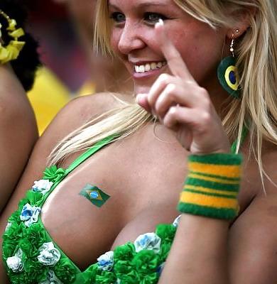 25P Football fans #2