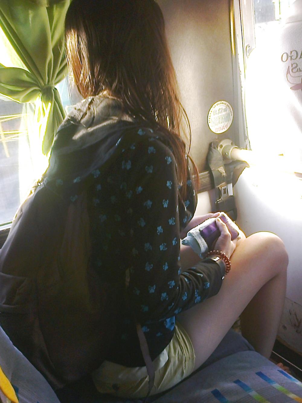 25P Pinay Legs