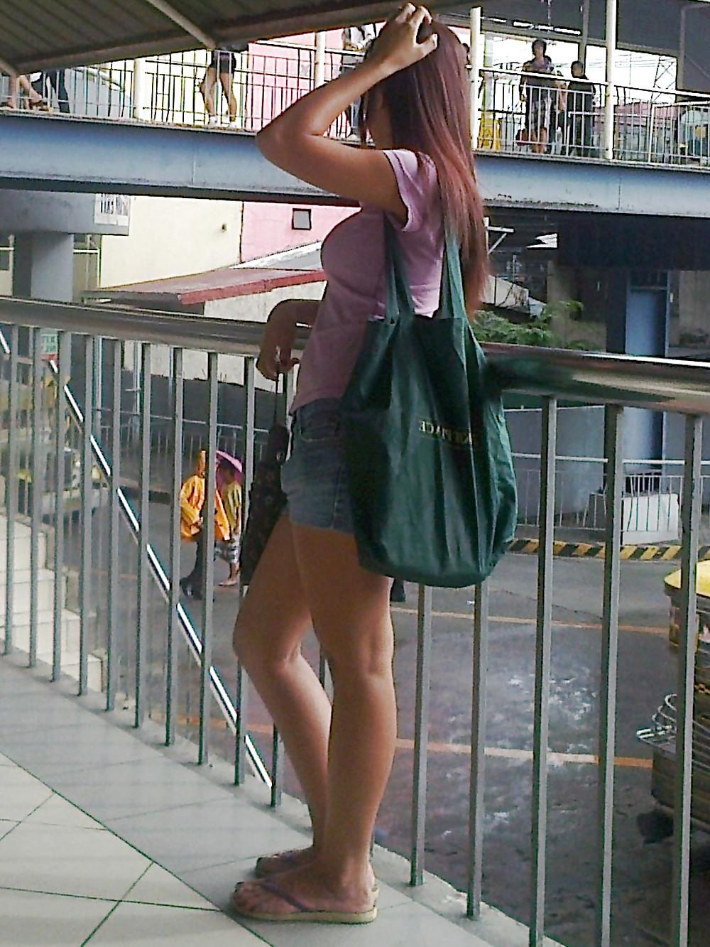 25P Pinay Legs
