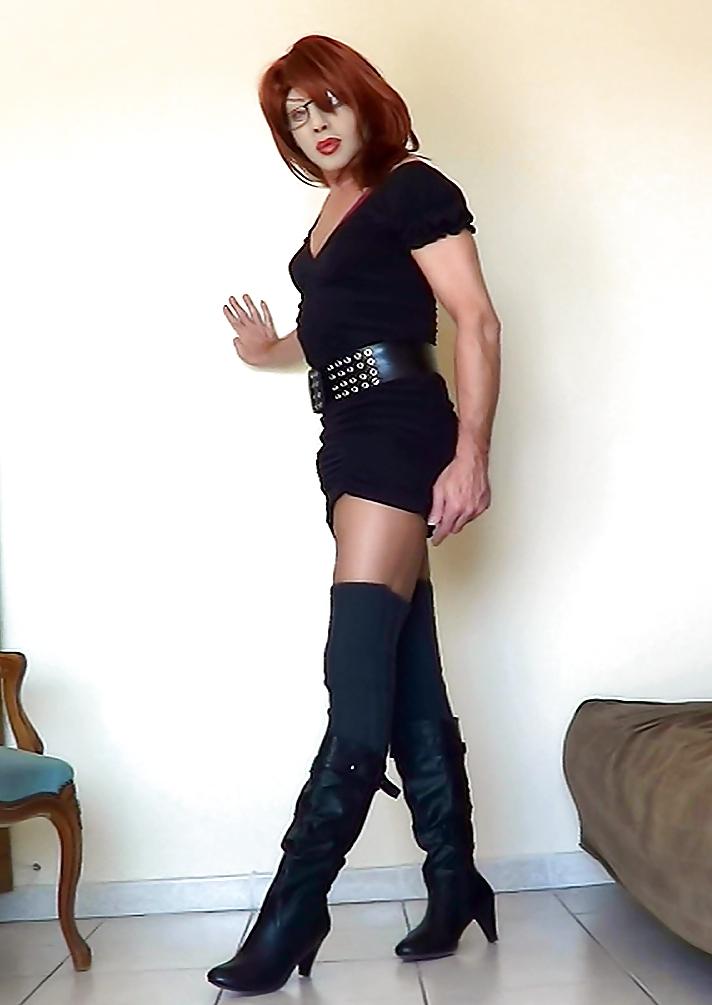 19P Black boots