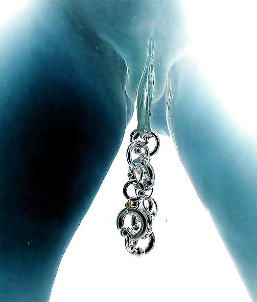 25P Pussy piercing