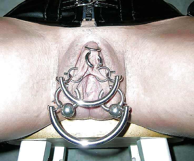 25P Pussy piercing