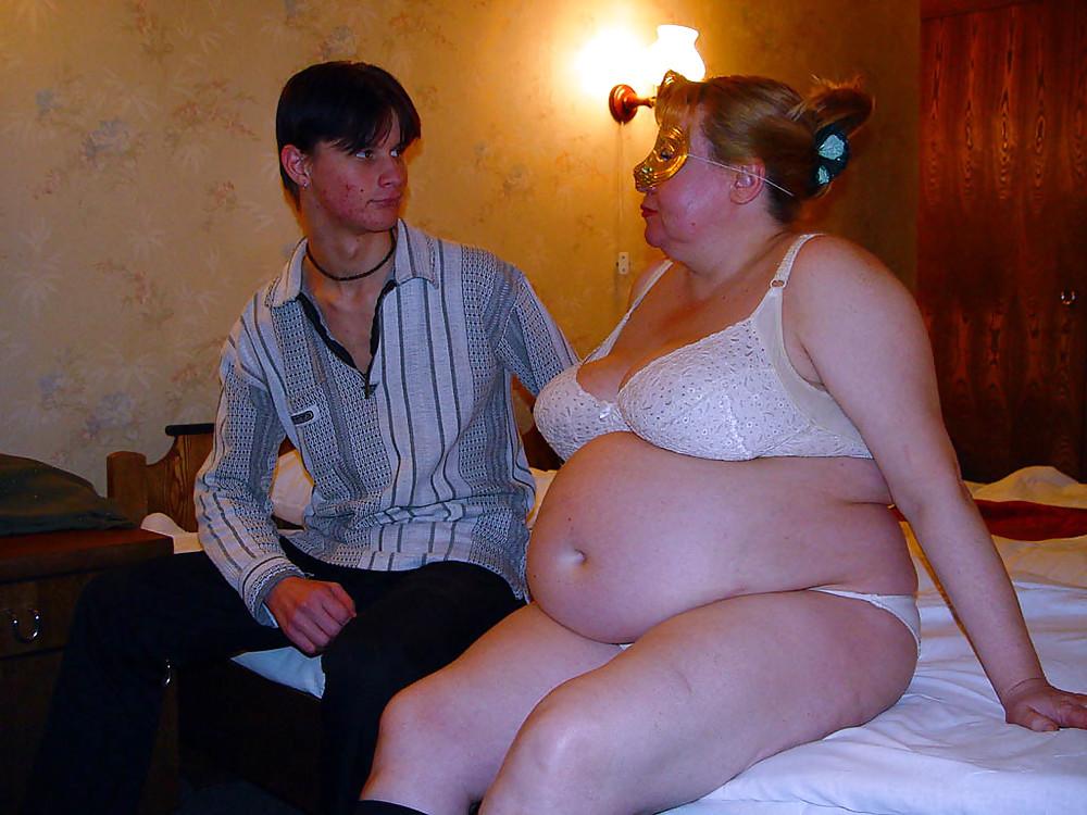 25P Russian mature mom!