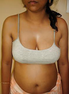 12P Horny mature Aunty