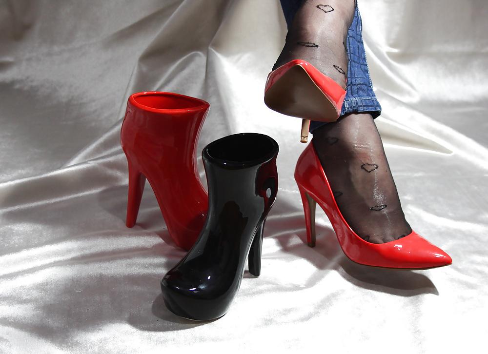 25P Turkish CrossDresser Buse Naz Arican Feet
