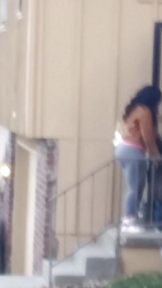 7P Big booty mom next door