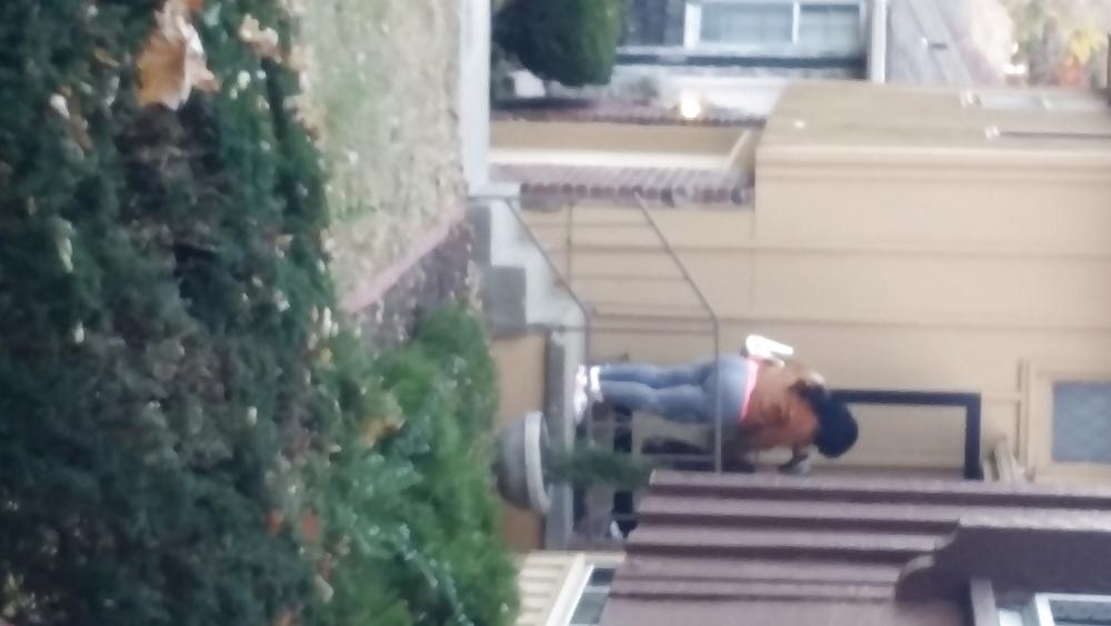 7P Big booty mom next door