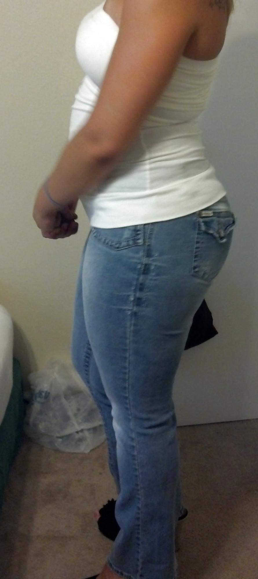 8P PAWG clothed booty...kcpride31