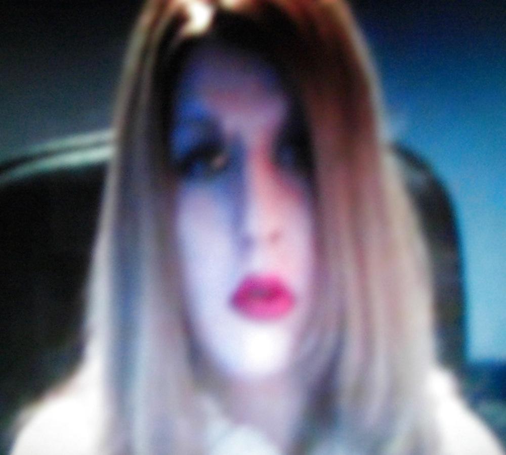 5P Hot german real shemale - red lips