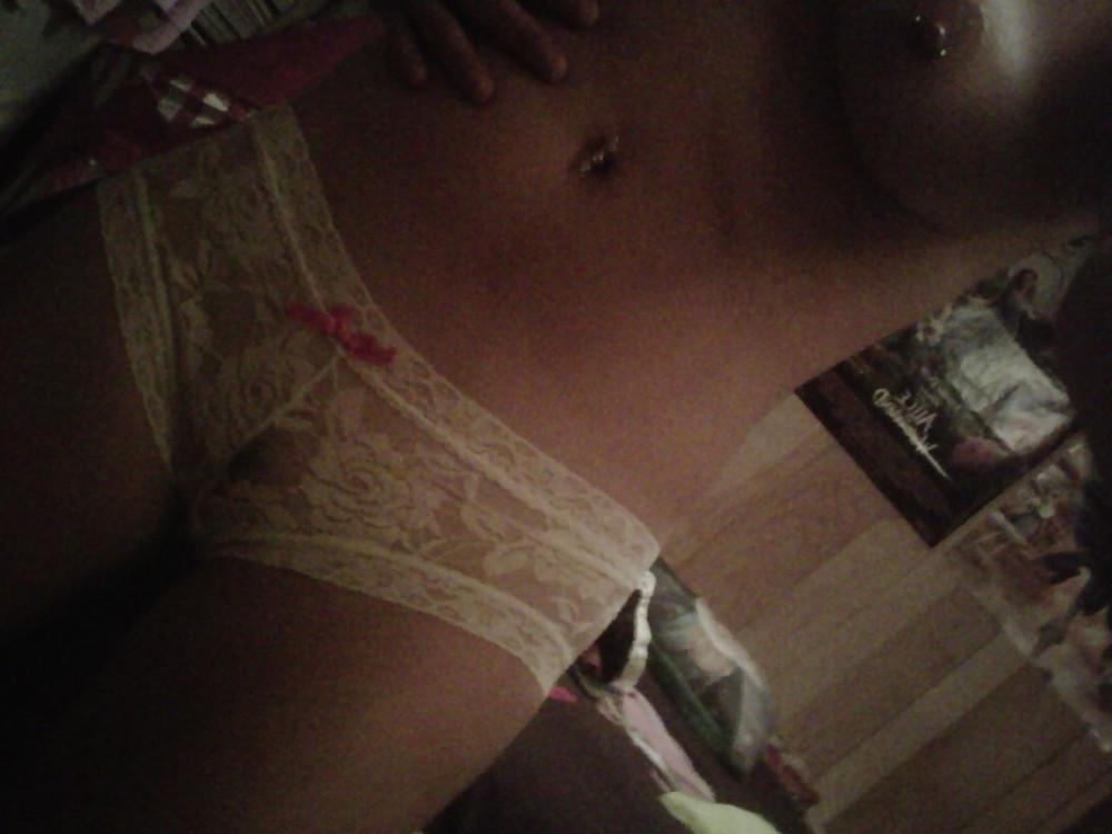 14P Annette showing her sexy pierced pussy & tits