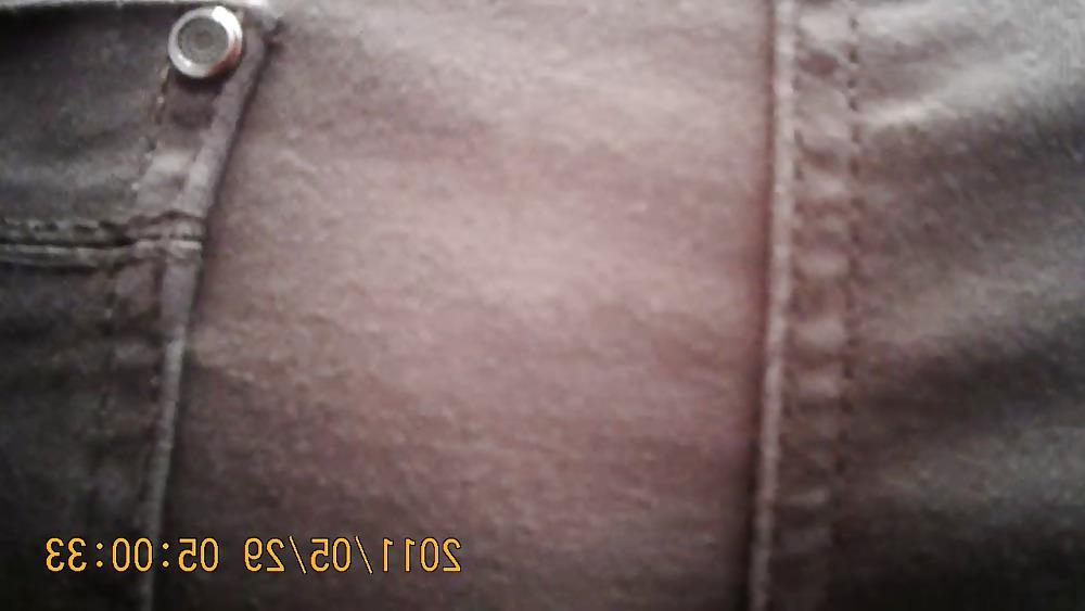 15P White Milf booty grope