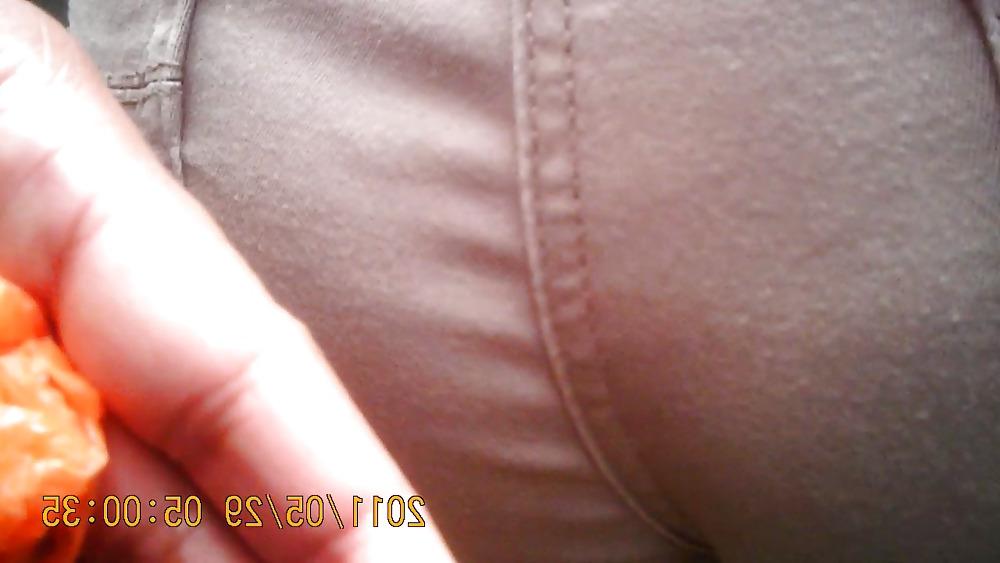 15P White Milf booty grope