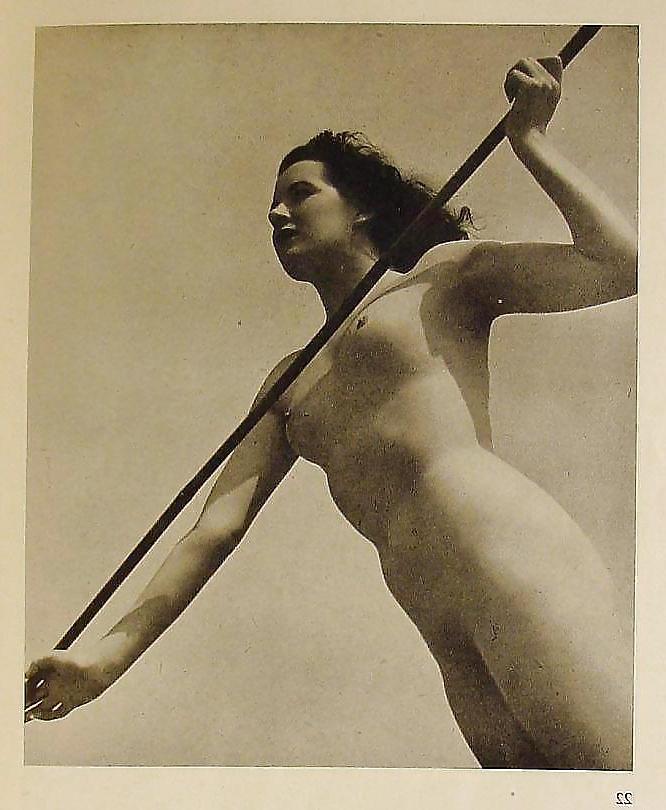 25P Erotic Photo Book 1 - Welsh Maid