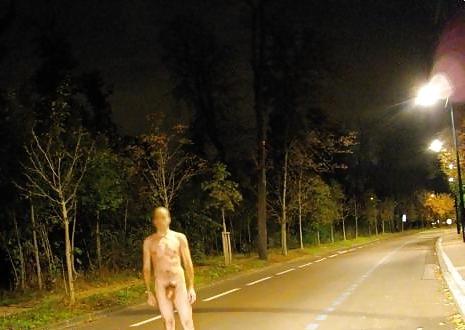 9P Naked in the street