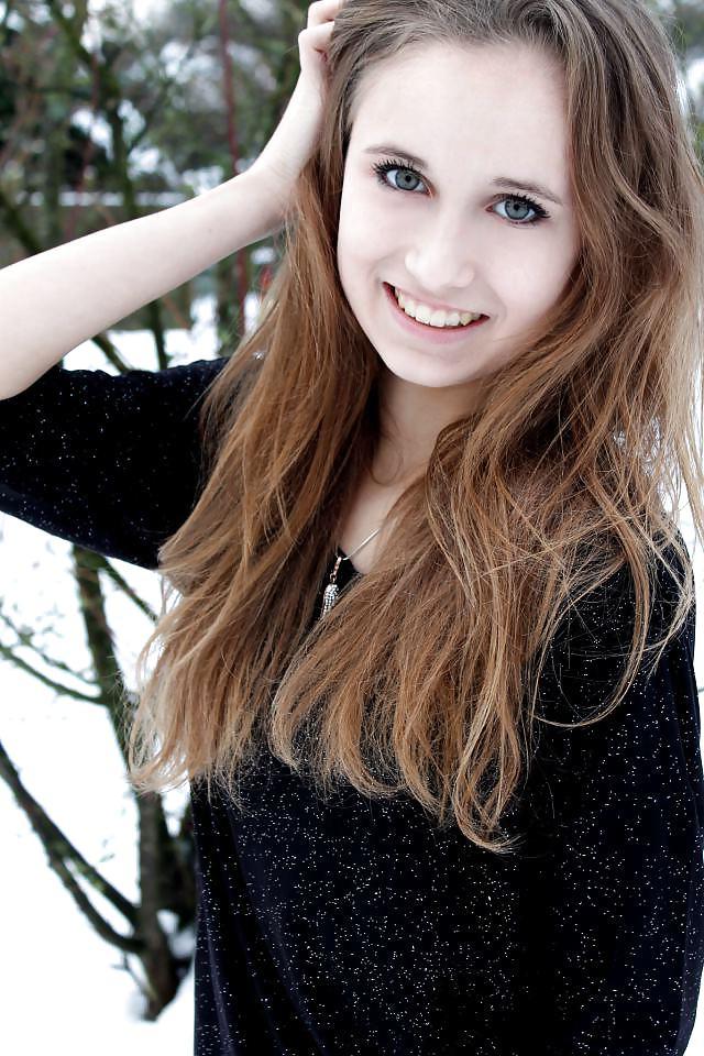 25P German Facebook Sluts 