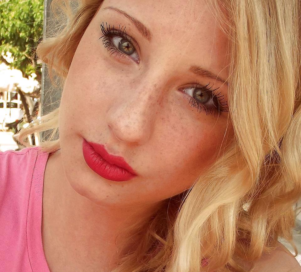 25P German Facebook Sluts 