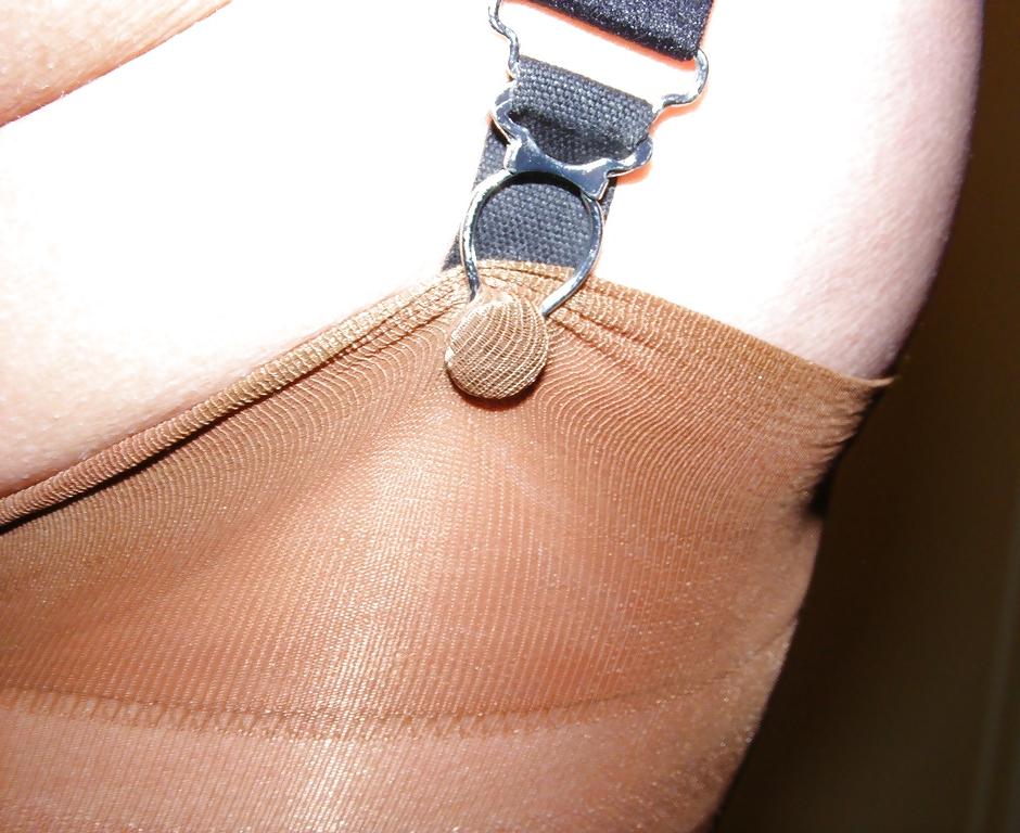 25P Girdles, stockings and some details..