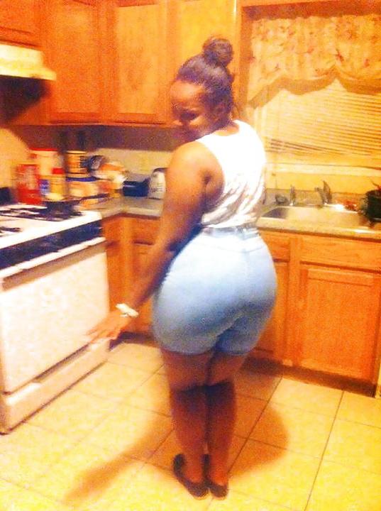 19P Facebook thickness: best of big booty bookers