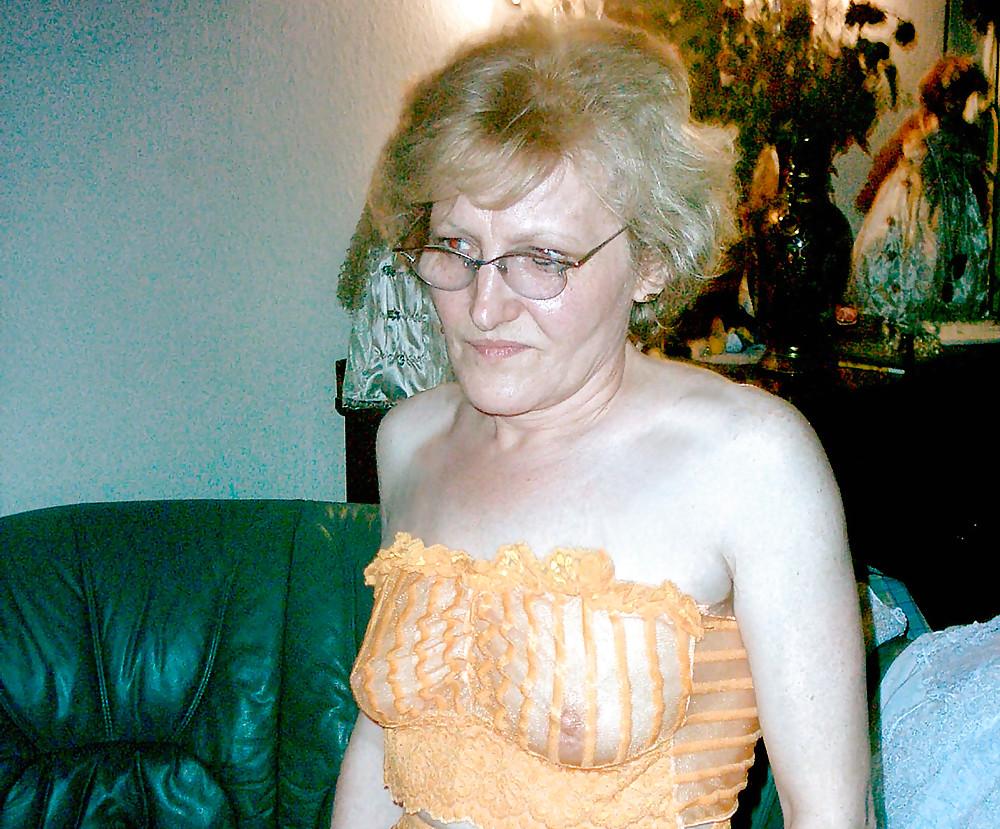 25P Fantastic german slut