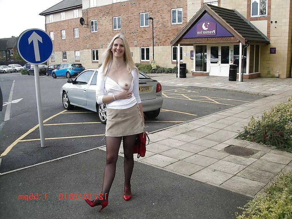 16P Sexy pierced UK MILF - who is she?