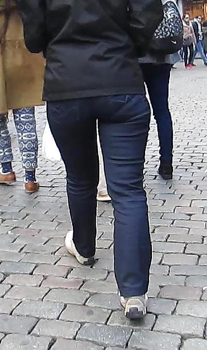 18P German Milf Ass