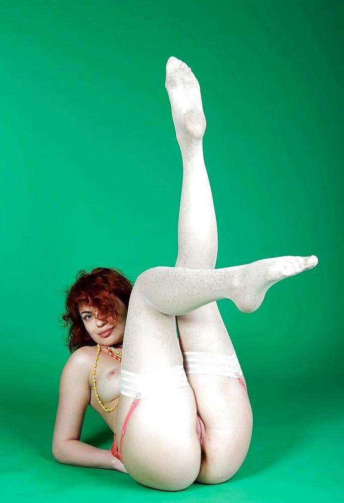 12P REDHEAD BETHANY in STOCKINGS