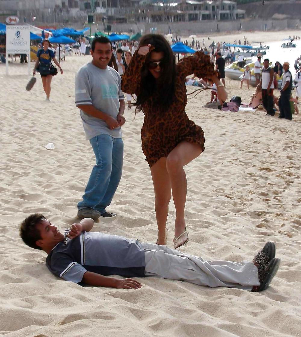 25P Kim Kardashian Hot Ass & Hot Pic