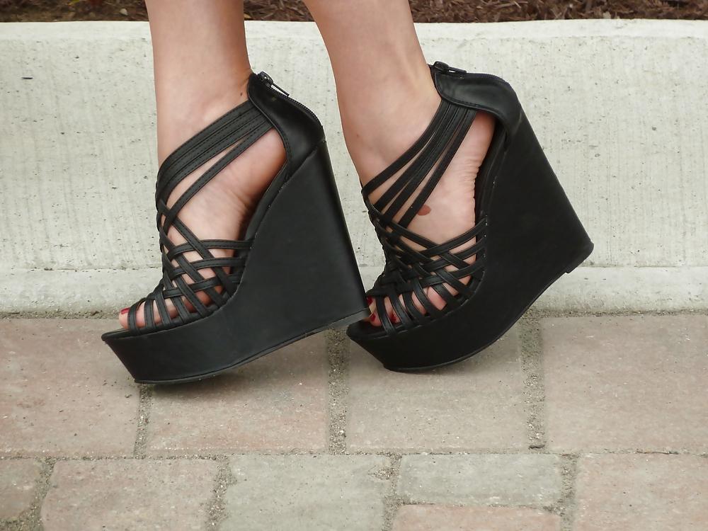 7P Babysitters Sexy Shoes