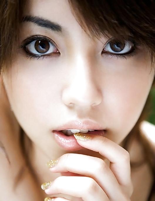 20P Cute Asian Babes 14