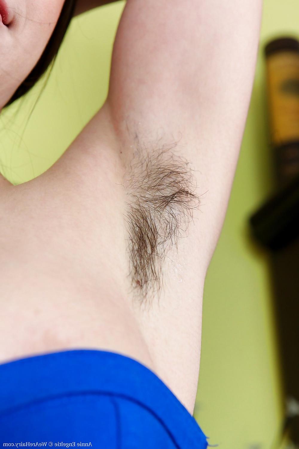 25P Annie, hairy armpits, big clit, masturbating