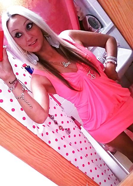 15P Chav slut sisters