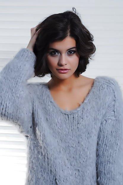 10P Sofia Black D'Elia
