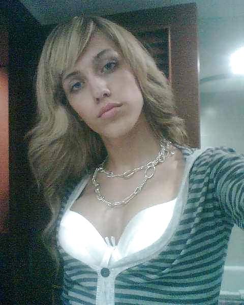 20P German Tranny Nicole