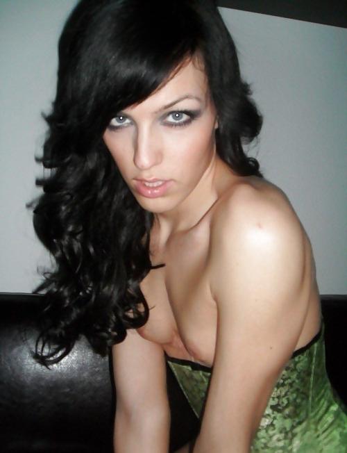 20P German Tranny Nicole