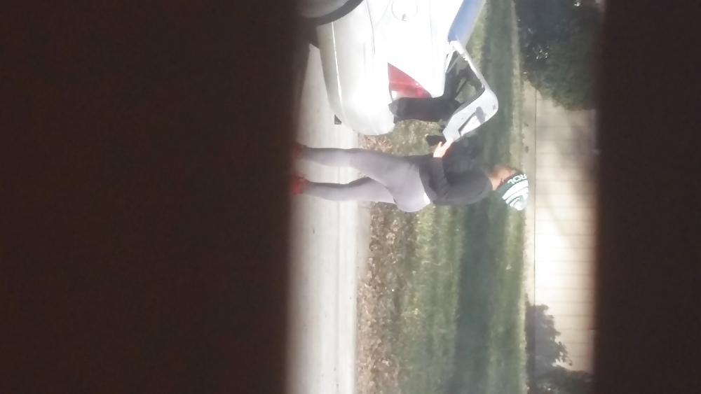 14P Nice juicy ebony booty in leggings next door