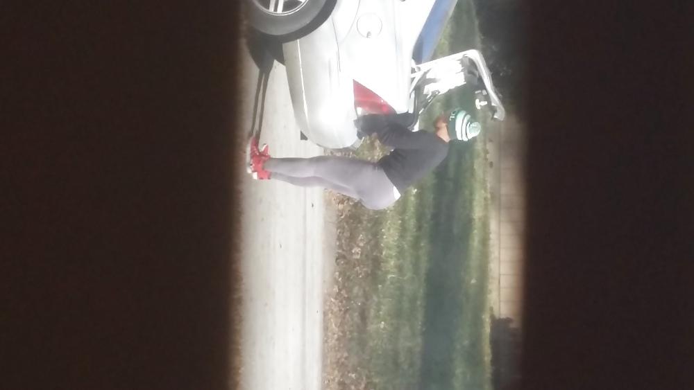 14P Nice juicy ebony booty in leggings next door